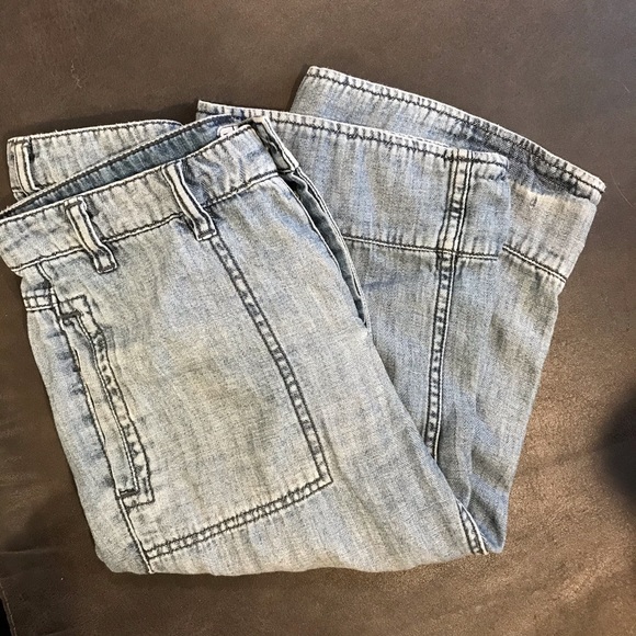 Free People Wide Leg jean Capri - Picture 3 of 9